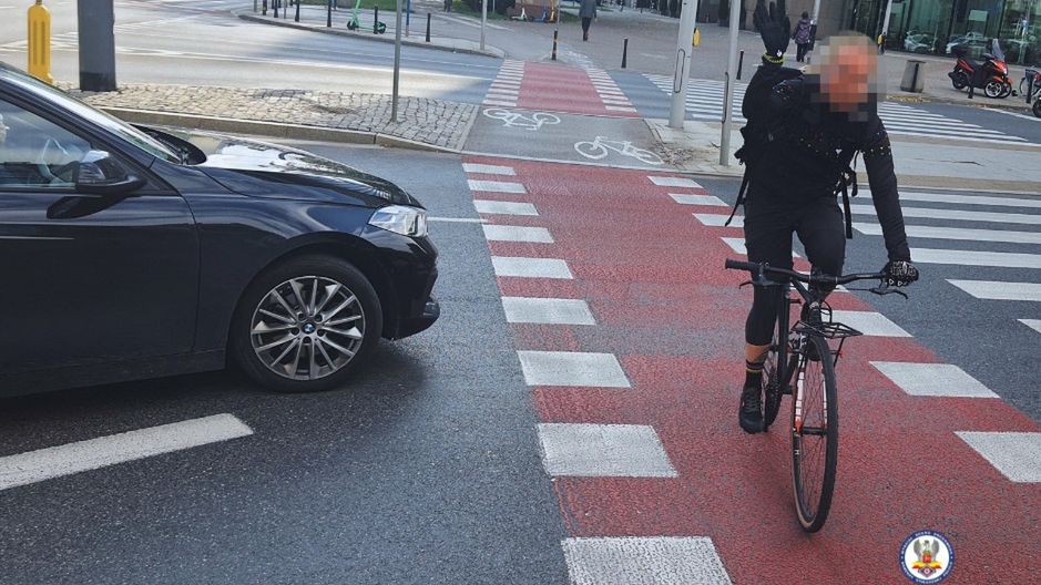 Tu pierwszeństwo rowerzysty jest oczywiste.