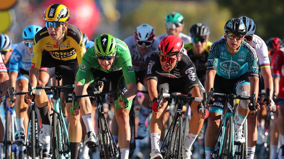 PAP/EPA / Thibault Camus  / Na zdjęciu: Caleb Ewan (z prawej)