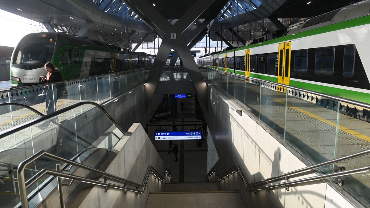 Piotr Nowak
budowa, dworzec zachodni, kolej koleje, kolejowa, kolejowy, przebudowa, remont, stacja, transport publiczny, tunel, wyremontowany, zachodnia