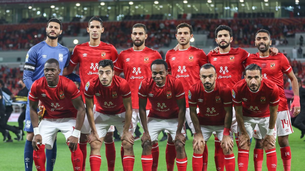 Zdjęcie okładkowe artykułu: Getty Images / Ayman Aref/NurPhoto / Na zdjęciu: piłkarze Al Ahly FC