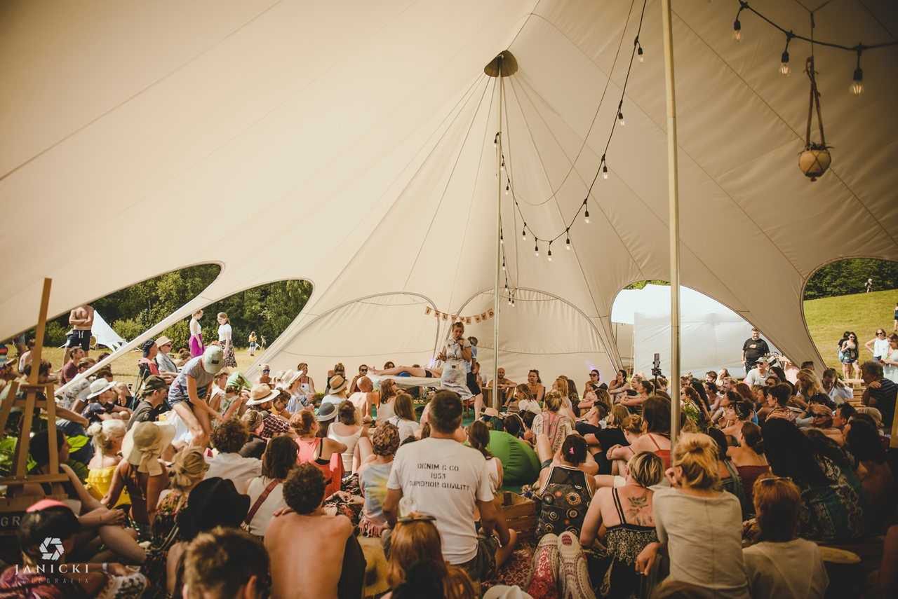 Organizatorzy festiwalu promują życie w harmonii i równowadze 