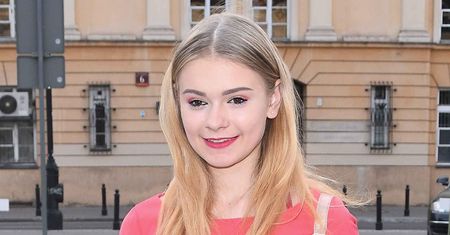 Julia Wróblewska z ciążowym brzuchem. To charakteryzacja do filmu