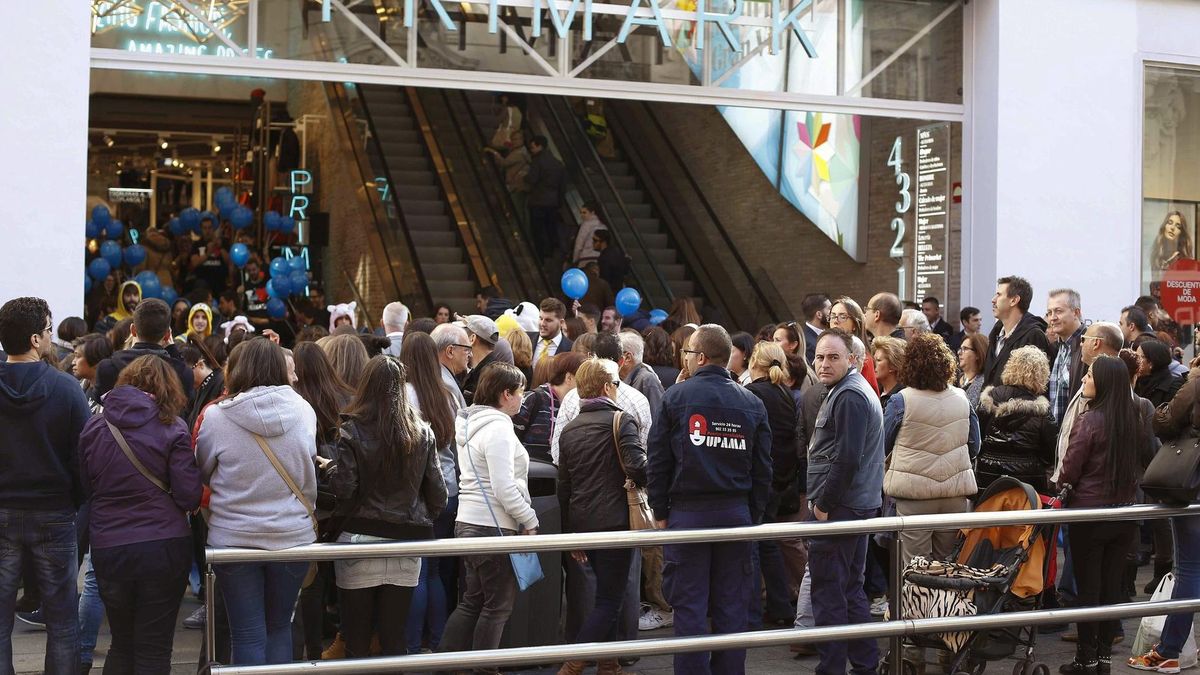 Tłumy podczas otwarcia sklepu Primark w Madrycie