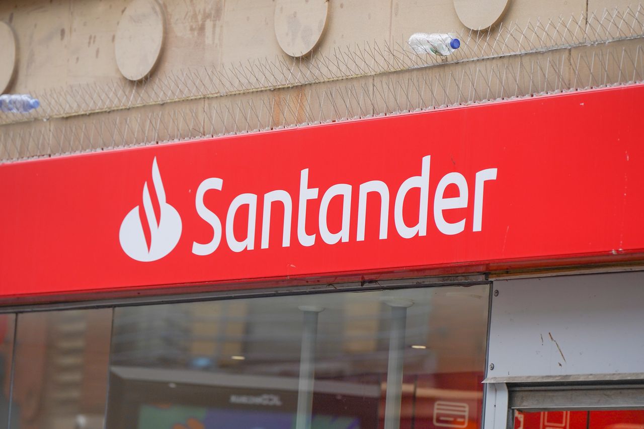 Santander apeluje do klientów banku