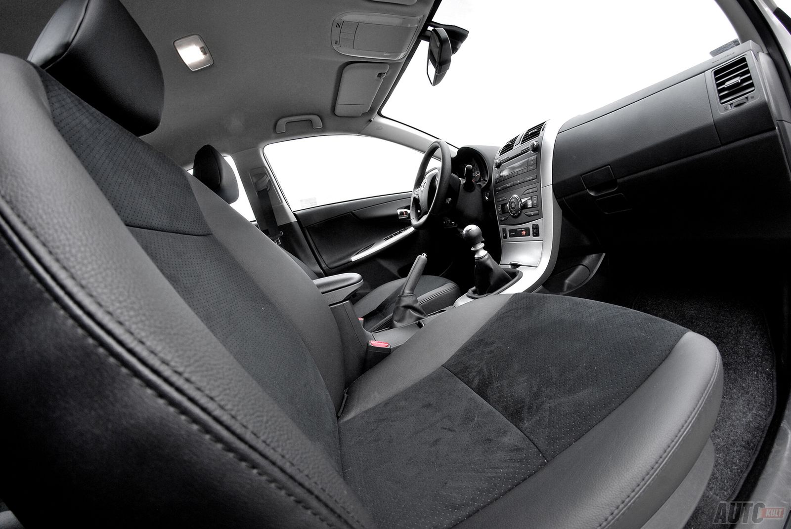 Toyota Corolla 2,0 D4D Prestige - test Autokult
