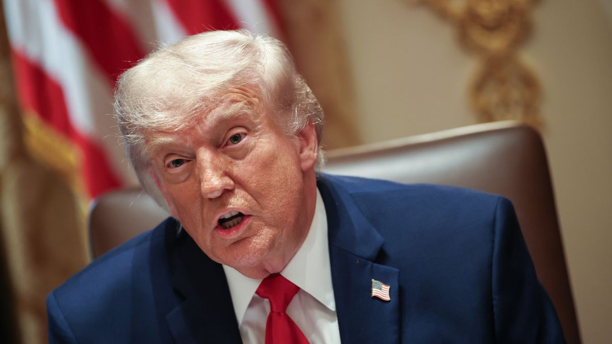 Trump grozi Iranowi. Ceny ropy wystrzeliły