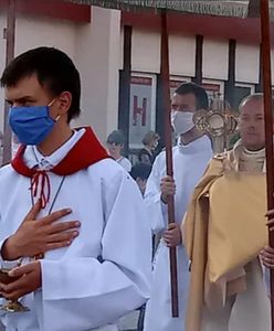 Wrocław. Procesja w Boże Ciało. ”Święty mocny, zachowaj nas, Panie"