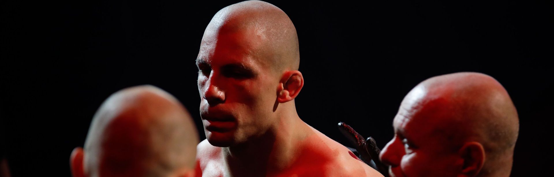 Materiały prasowe / KSW MMA / Na pierwszym planie zdjęcia: Damian Janikowski
