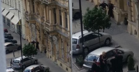 Awantura pod butikiem Zienia widziana z okna... (FOTO)