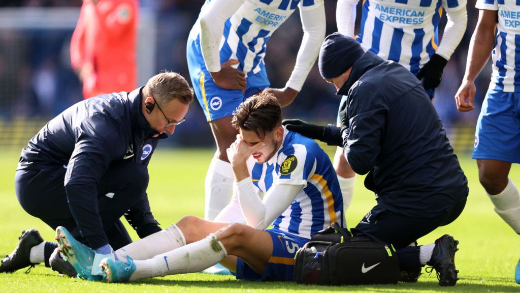 Zdjęcie okładkowe artykułu: Getty Images / Warren Little / Na zdjęciu: Jakub Moder w meczu z Brighton