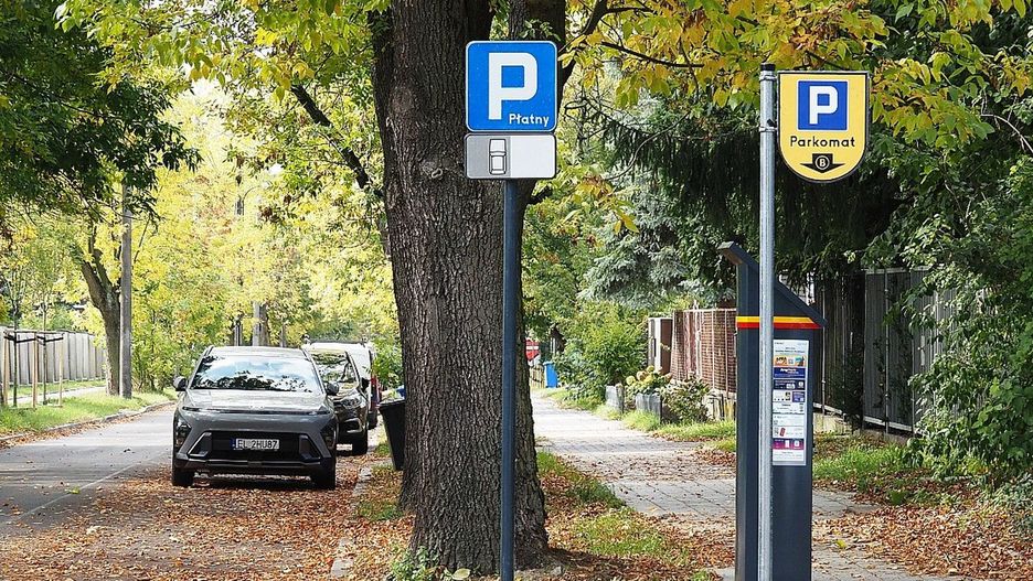 Od środy 1 października na ulicach Radiostacji obowiązują opłaty parkingowe