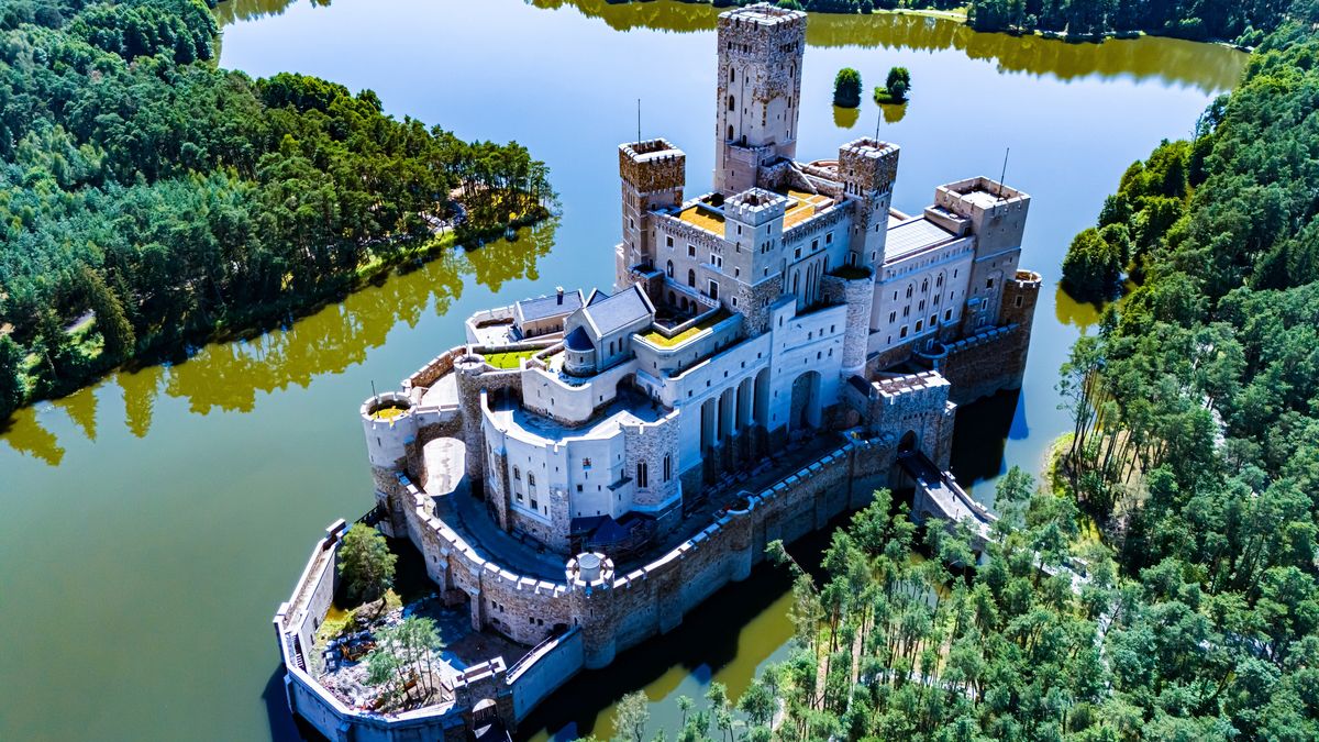 Nowa atrakcja w Stobnicy. Oto jak można teraz oglądać kontrowersyjny zamek