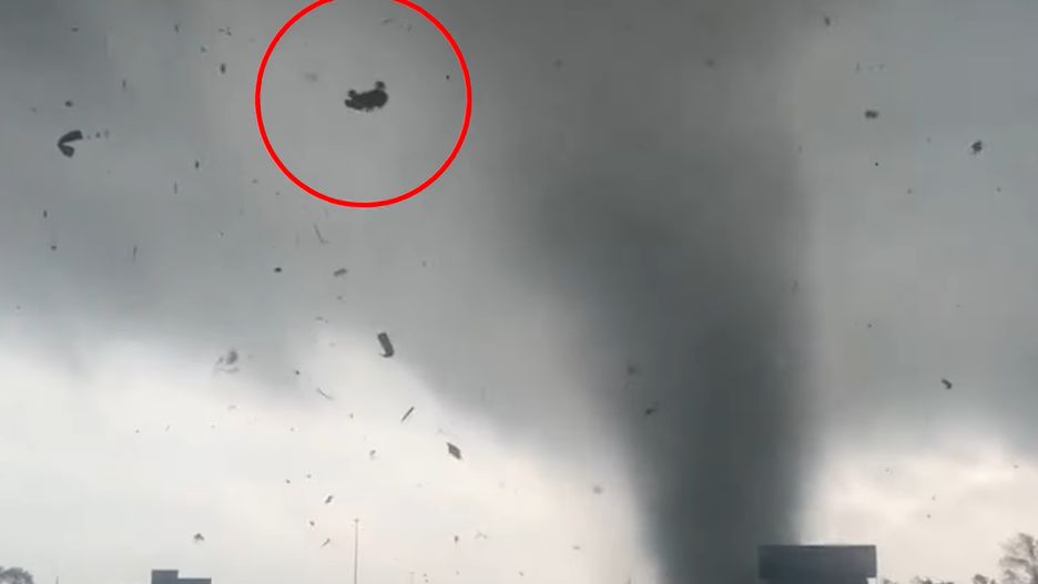 Tornado porwało quada 