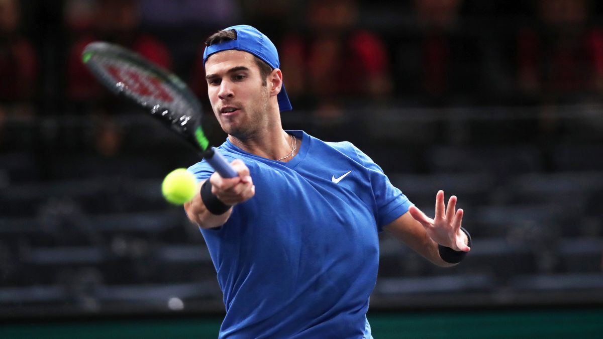 PAP/EPA / CHRISTOPHE PETIT TESSON / Na zdjęciu: Karen Chaczanow