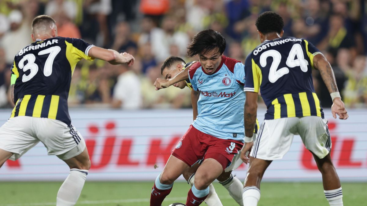 PAP/EPA / Erdem Sahin / Mecz eliminacji Ligi Mistrzów: Fenerbahce SK - Feyenoord Rotterdam