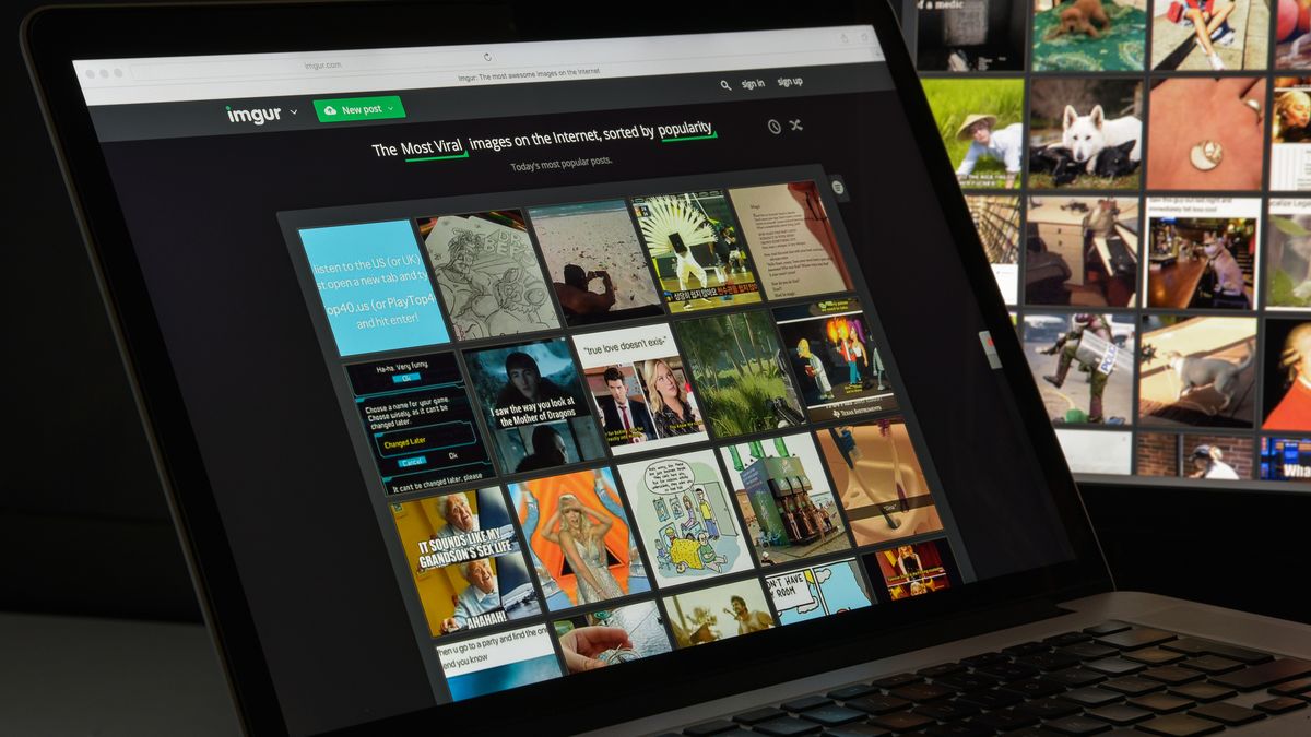 Witryna Imgur na ekranie laptopa z depositphotos