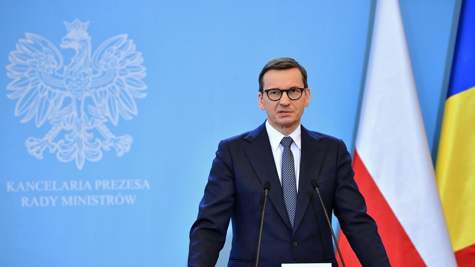 Warszawa, 03.03.2022. Premier RP Mateusz Morawiecki podczas wspólnej konferencji prasowej z premierem Rumunii Nicolae Ciucą po spotkaniu w KPRM w Warszawie, 3 bm. (jm) PAP/Radek Pietruszka