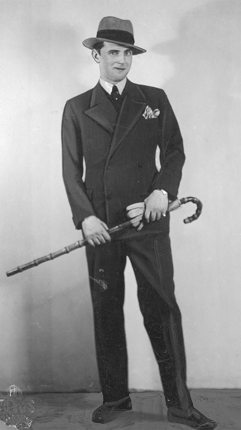 Aleksander Żabczyński na fotografii z 1933 roku (domena publiczna).