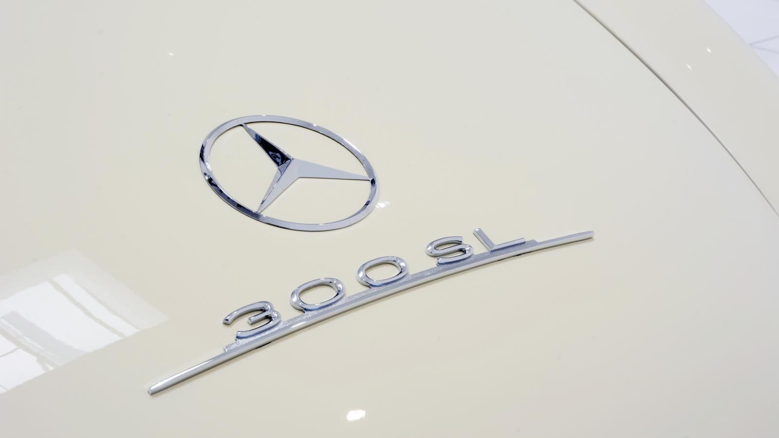 Mercedes-Benz 300 SL Roadster