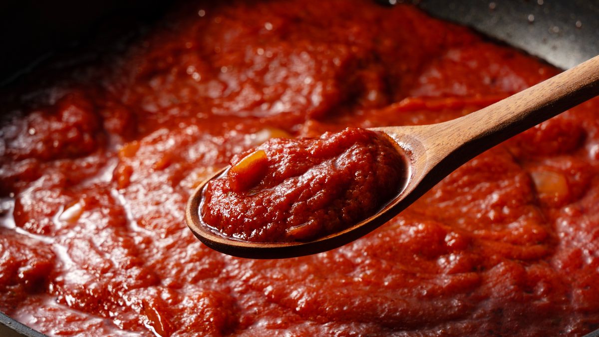 Te dodatki psują smak sosu pomidorowego