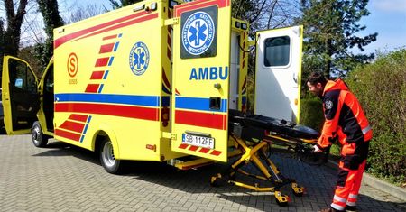 Pierwsza taka karetka w Polsce. Wymaga specjalnych uprawnień