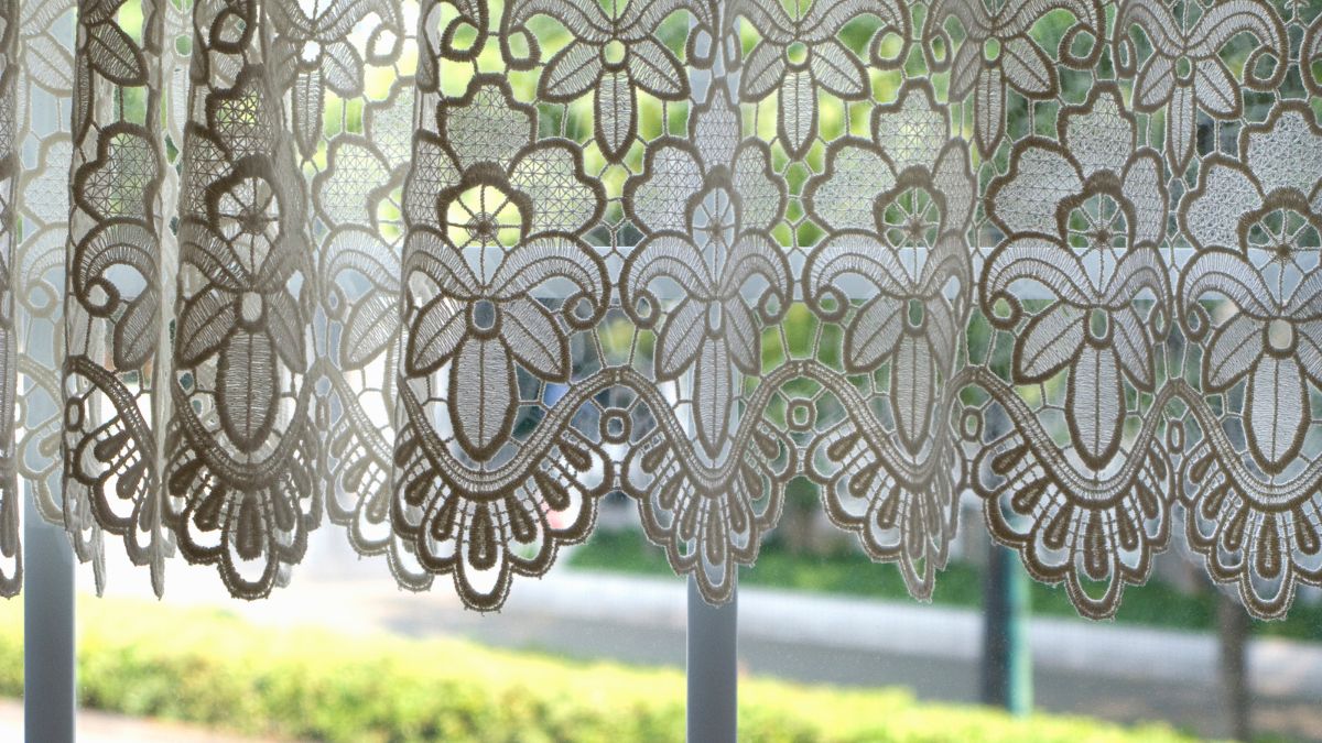 Firanki z gipiurą to wyjątkowy element dekoracji w domu