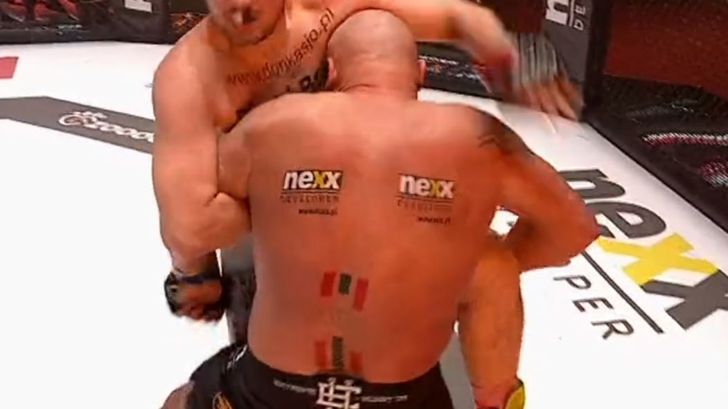 Zdjęcie okładkowe artykułu: Materiały prasowe / Fame MMA / Na zdjęciu: Marcin Najman obalający w boksie 
