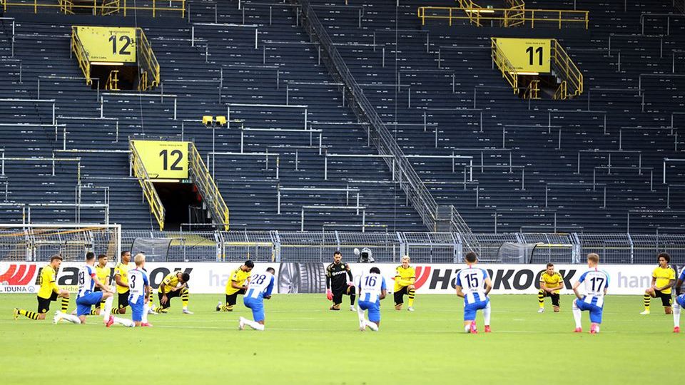 Zdjęcie okładkowe artykułu: Getty Images / Lars Baron / Piłkarze BVB i Herthy Berlin w ten sposób przyłączyli się do akcji 