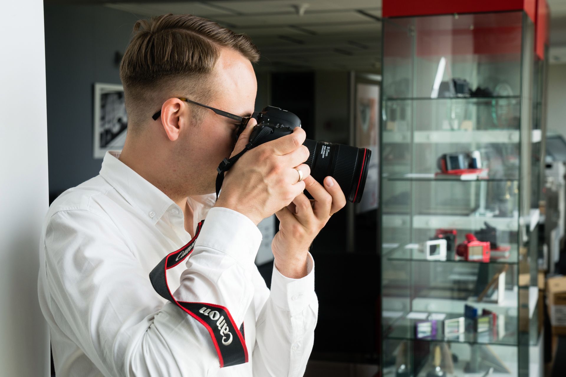 Canon EOS 6D Mark II - budżetowa pełna klatka powraca. Pierwsze wrażenia 21