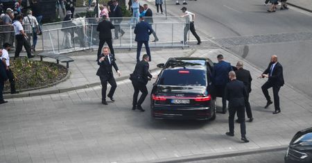 Premier Słowacji ranny. Strzały po posiedzeniu rządu