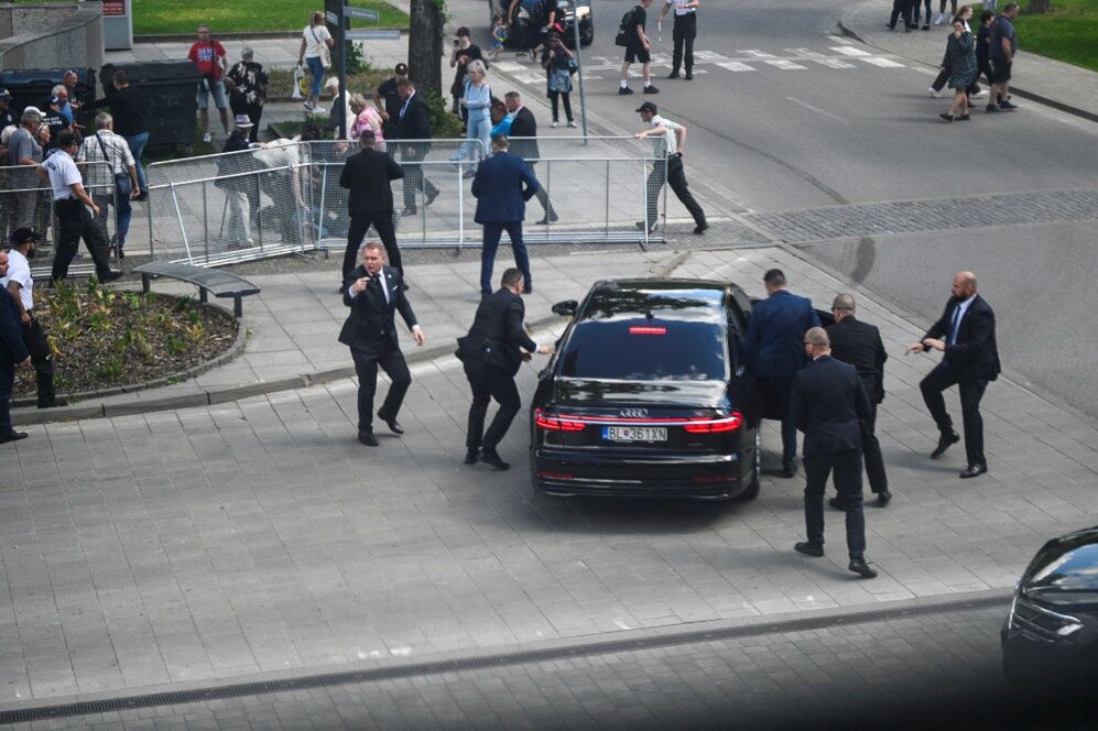 Strzały po posiedzeniu rządu Słowacji. Ranny premier Robert Fico
