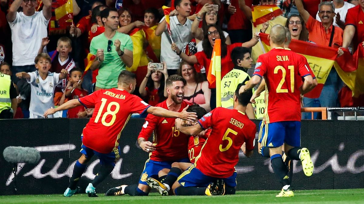 Radość piłkarzy reprezentacji Hiszpanii