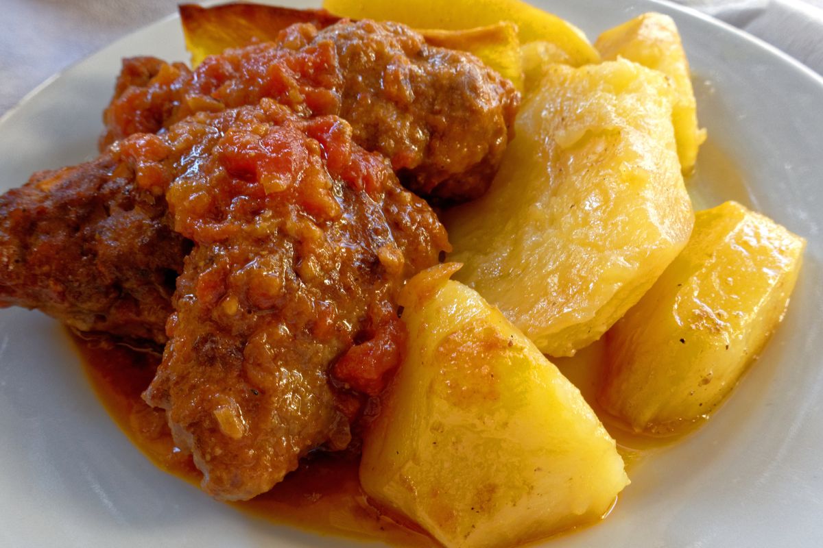 Greckie klopsiki w pomidorowym sosie