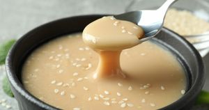 Pasta sezamowa jest tu niezbędna