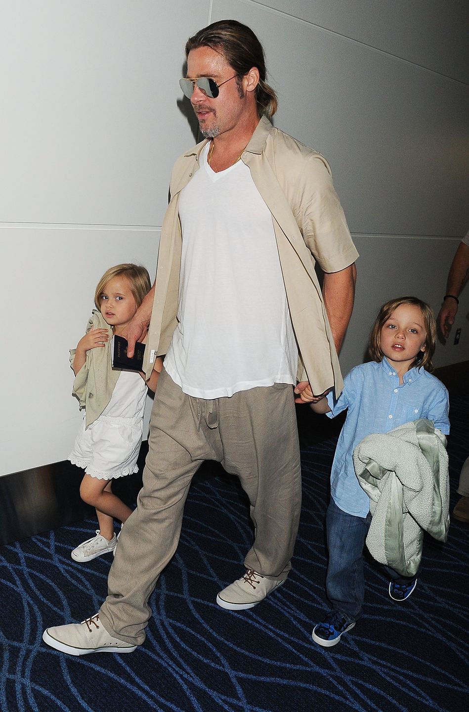 Brad Pitt, Knox Jolie-Pitt i Vivienne Jolie-Pitt 
