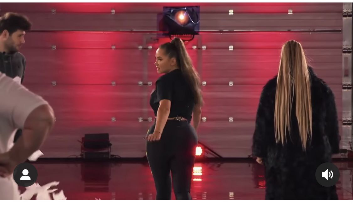 Iza z "Królowych życia"