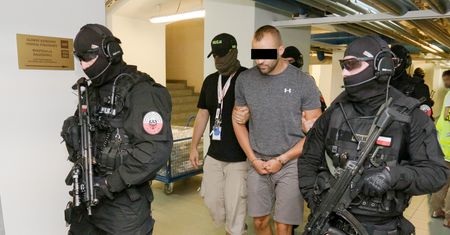 Wrocław. Gang handlarzy śmiercią rozbity. Żyli jak królowie