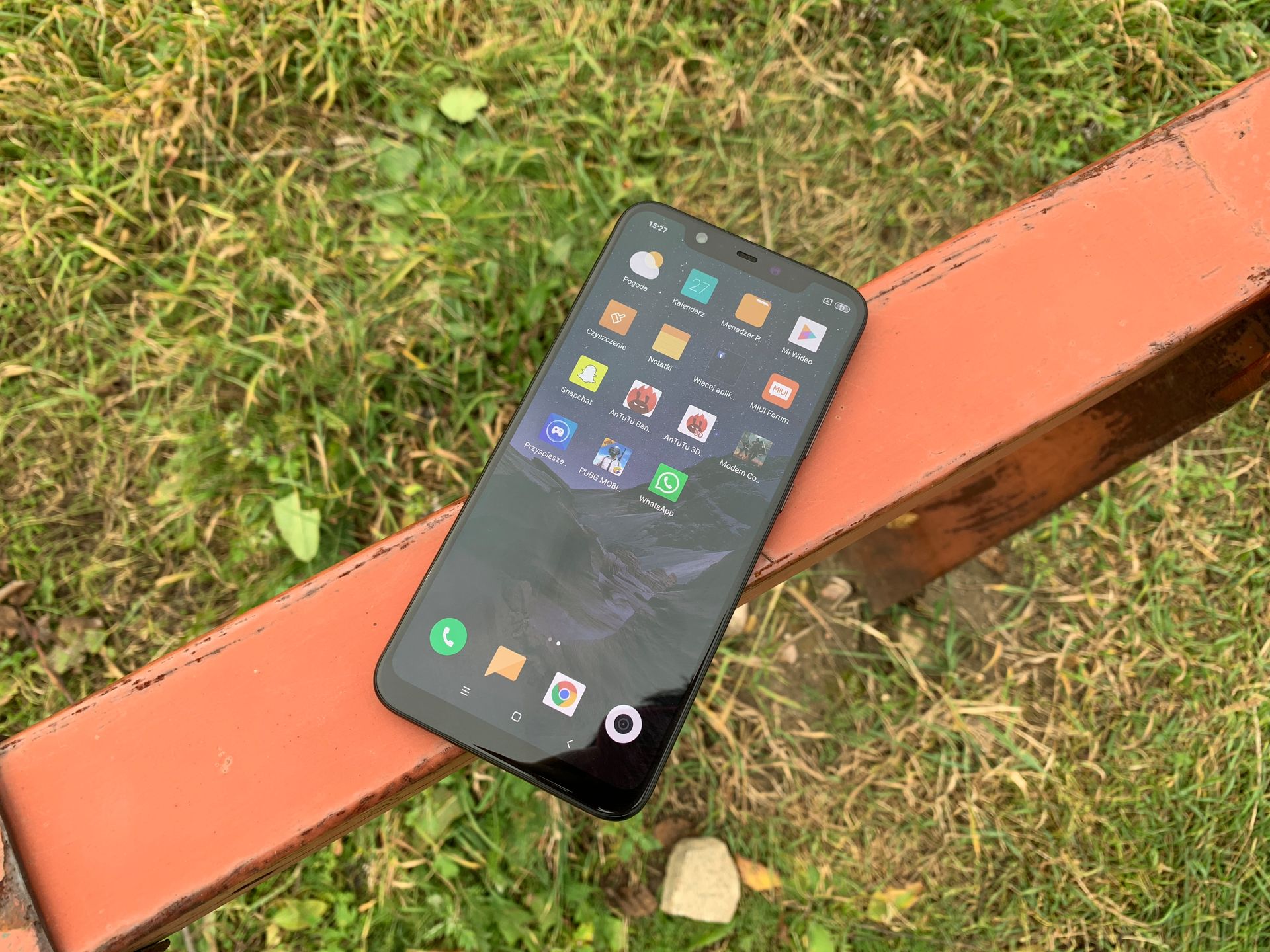 Test Xiaomi Mi 8 – przypomina iPhone'a X, ale nie ceną 8