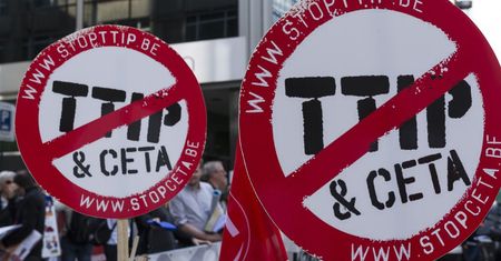 CETA groźniejsza niż TTIP. Porozumienie o wolnym handlu z Kanadą zostanie zablokowane?