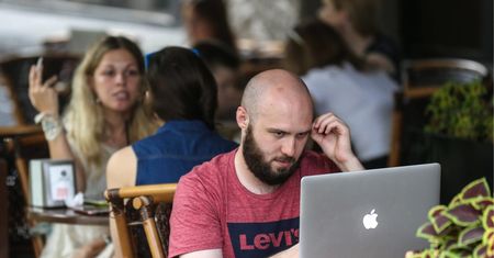 Najlepsi wyciągają ponad 10 tys. miesięcznie. Freelancerzy zarabiają coraz lepiej