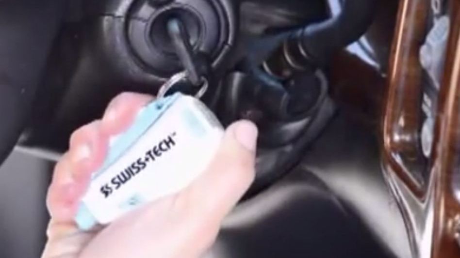 Bezpieczeństwo w samochodzie za mniej niż 25 złotych. Multitoole dla kierowców 1