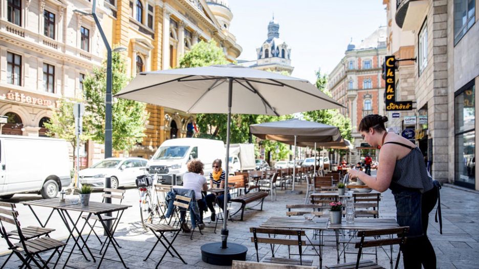 Restauracja w Budapeszcie - zdjęcie ilustracyjne