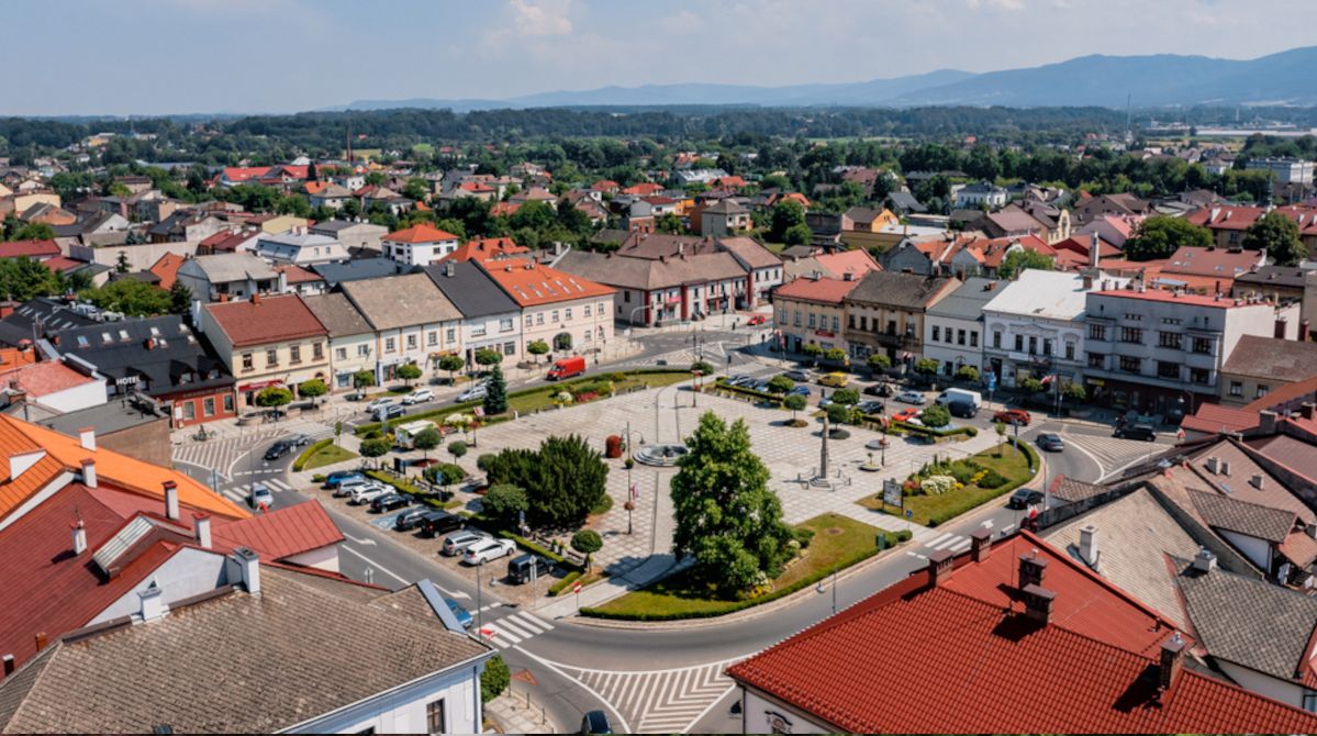Wkrótce w Kętach ruszy ważna inwestycja dla podróżujących koleją. Przy kęckiej stacji powstanie parking na ponad 80 samochodów