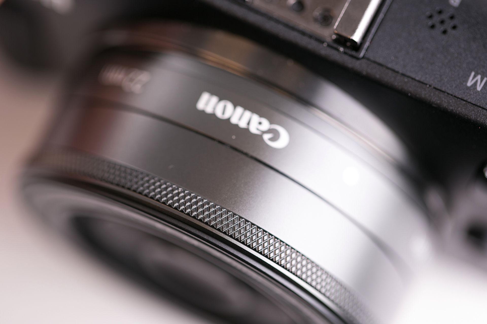 Canon EOS M - hybryda bez głowy [wideotest] 13