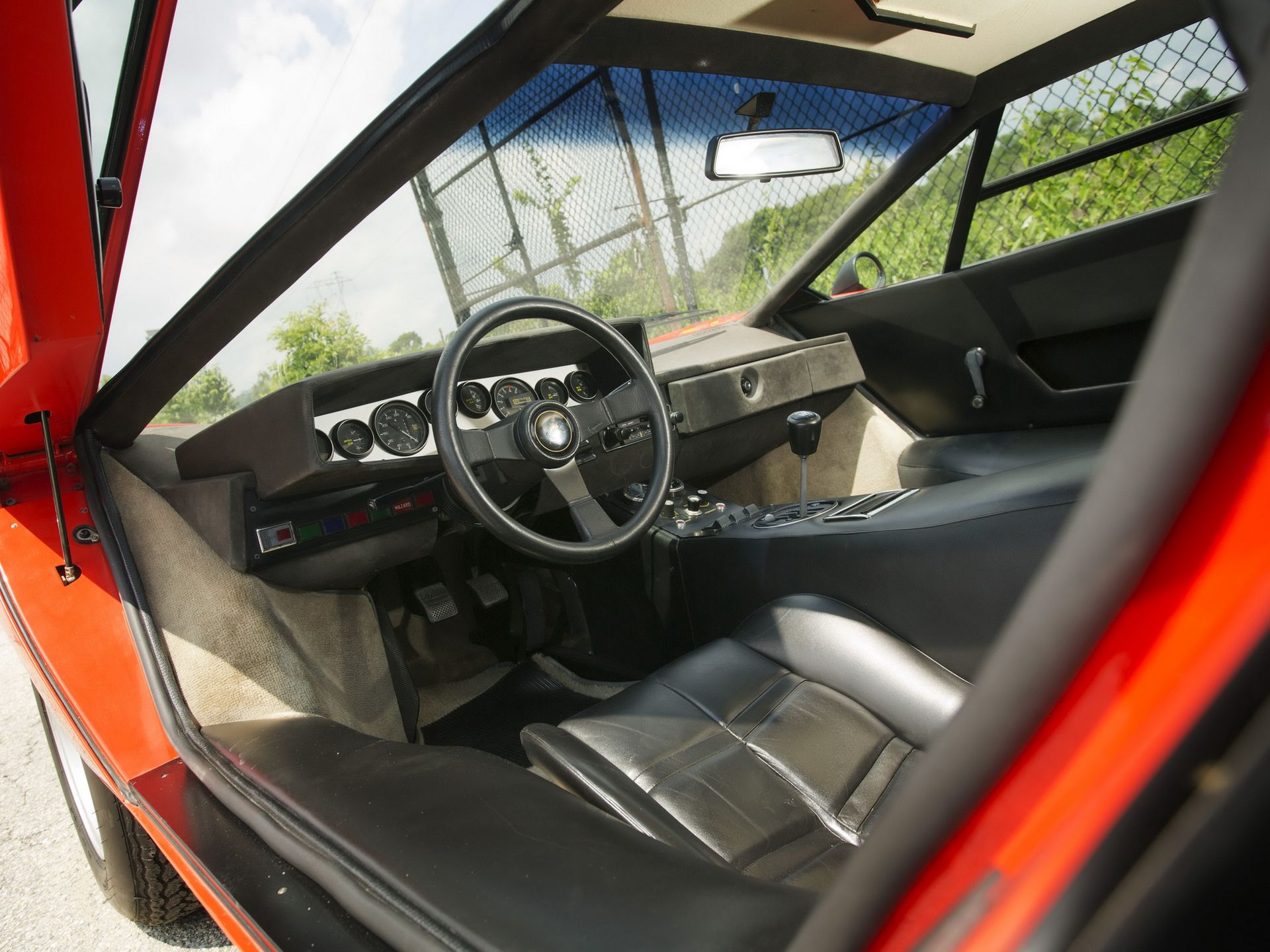 Od dekad z V12: ewolucja hipersamochodów Lamborghini 25