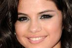 Selena Gomez woli z rodzicami