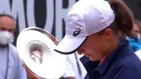 Zobacz, co Iga Świątek znalazła pod przykrywką [WIDEO]