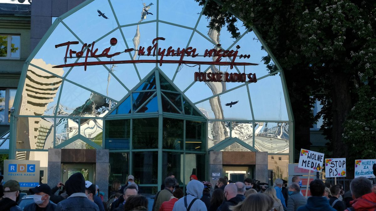 "Trójka". Inspekcja pracy sprawdzi, czy w radiu nie dochodziło do przypadków mobbingu oraz cenzury.