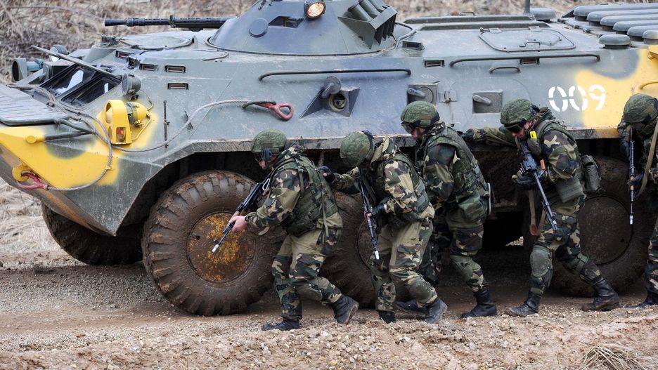 Rosyjscy żołnierze na poligonie pod Witebskiem