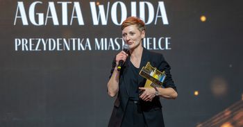Agata Wojda, prezydentka Kielc z tytułem Człowieka Roku w konkursie Smart City Awards